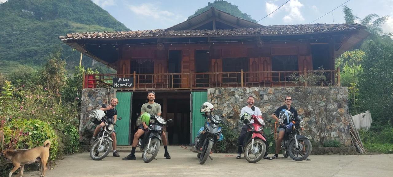 Du Gia Nalien View Homestay Làng Cac Esterno foto