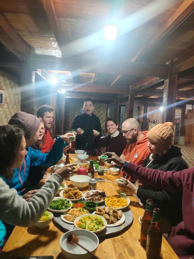 Du Gia Nalien View Homestay Làng Cac Esterno foto
