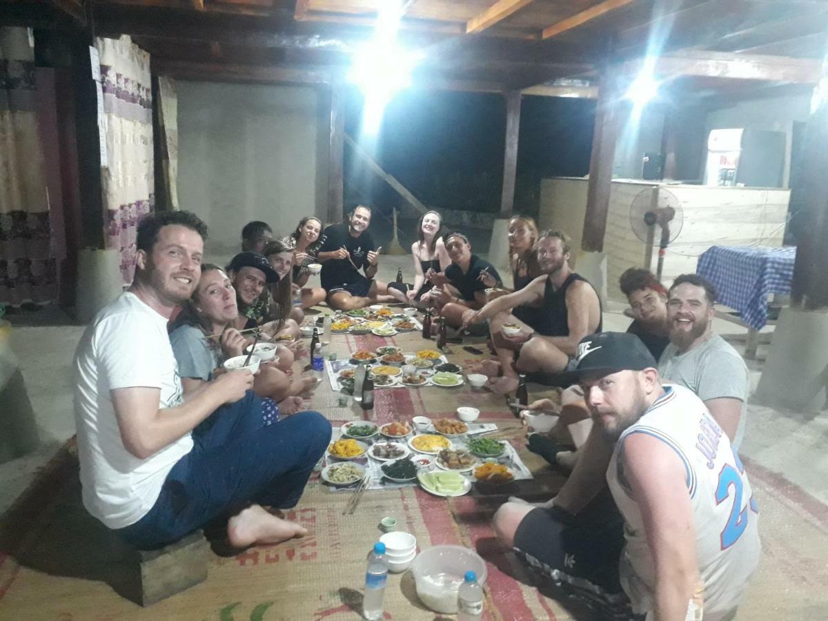 Du Gia Nalien View Homestay Làng Cac Esterno foto