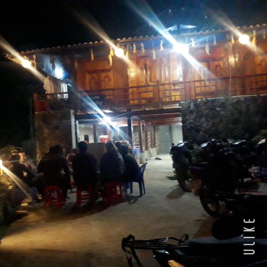 Du Gia Nalien View Homestay Làng Cac Esterno foto